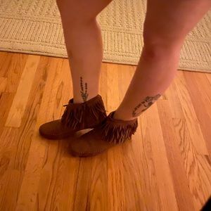 Mudd Fringe Moccasin Booties